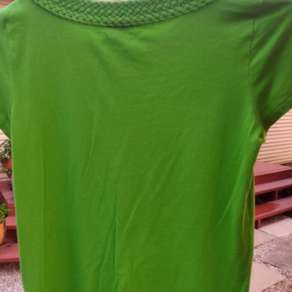 Green patterned top